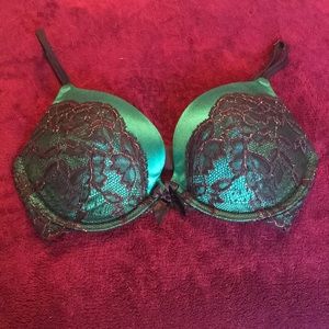 Victoria’s Secret Very Sexy Plunge Bra 32D